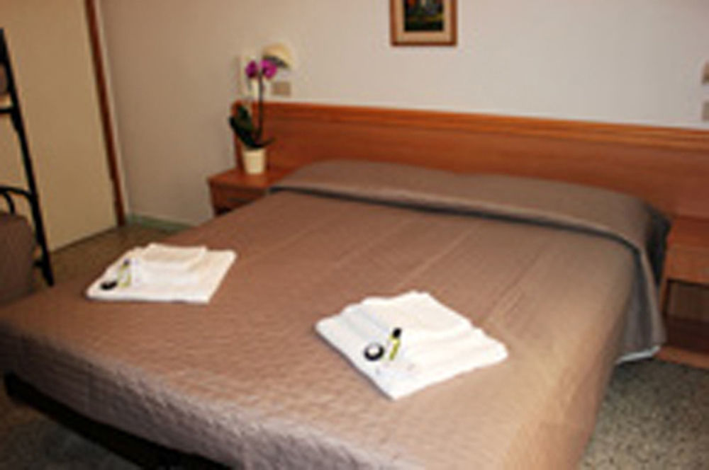 Hotel Leda 里米尼 外观 照片