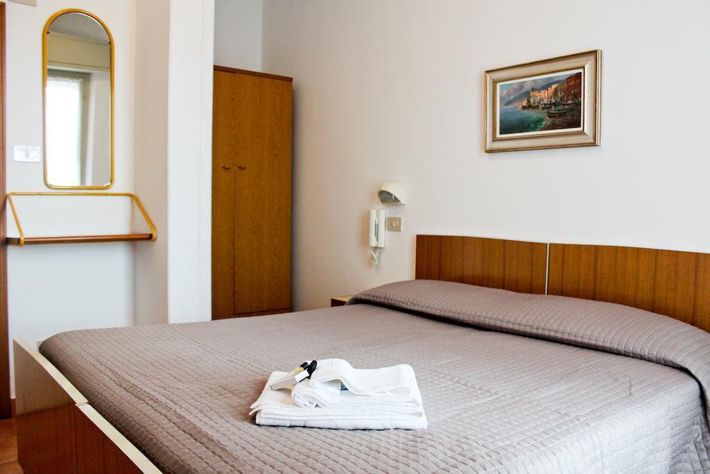 Hotel Leda 里米尼 客房 照片