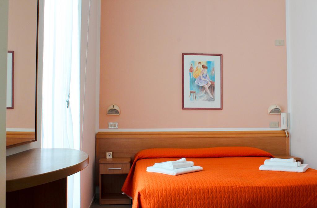 Hotel Leda 里米尼 客房 照片