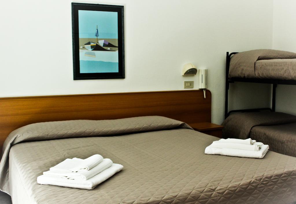 Hotel Leda 里米尼 客房 照片